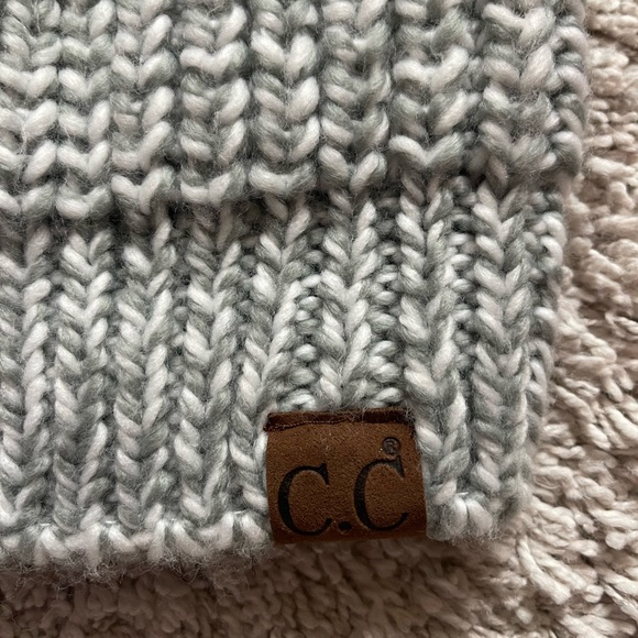 CC Beanie - Picture 4 of 5